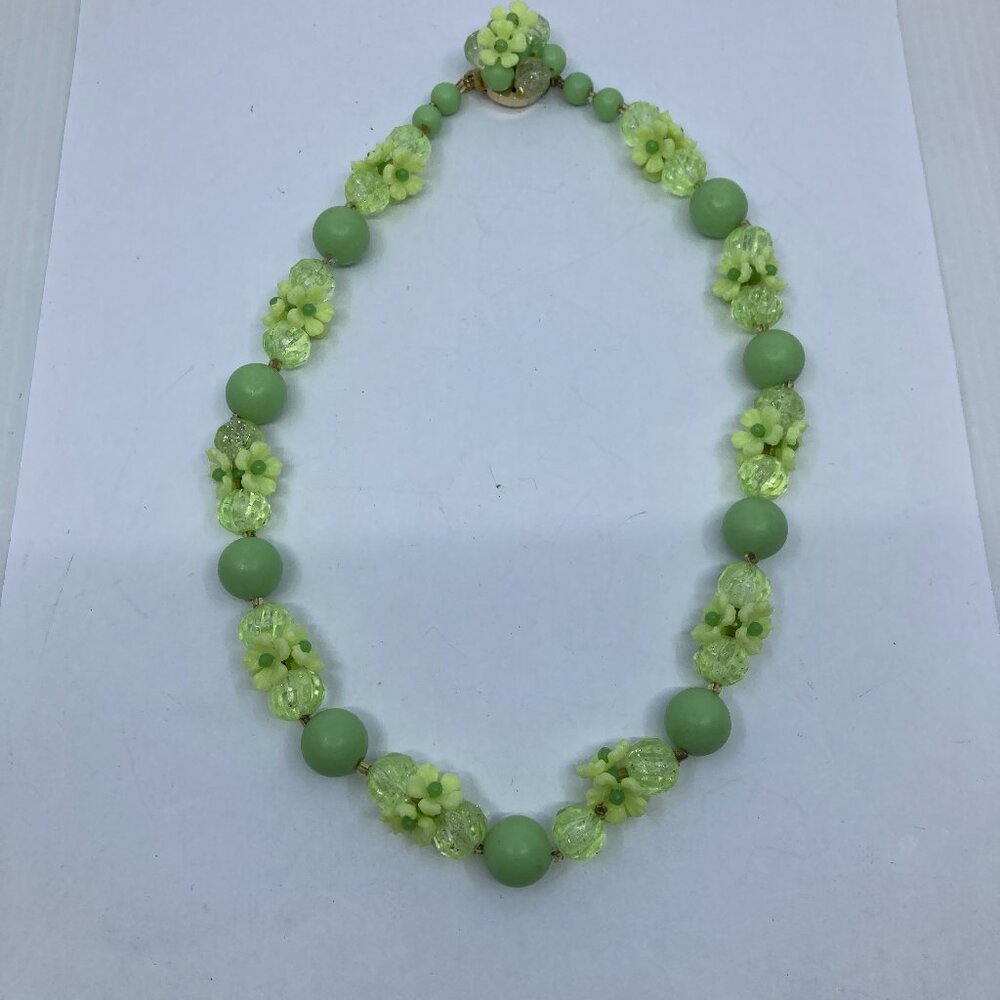 Vtg HONG KONG flowers hippy green plastic necklace
